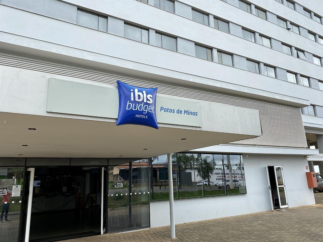 Ibis Budget Patos De Minas Hotell Exteriör bild